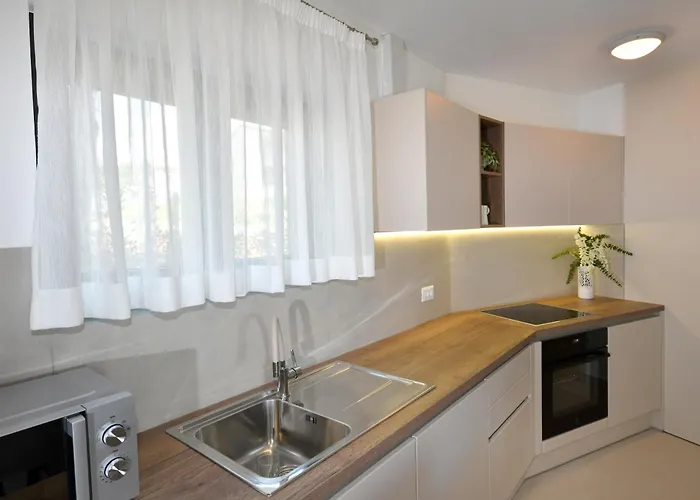 Calming Garden Lejlighed