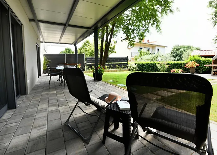 Calming Garden Lejlighed *